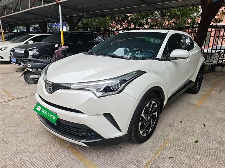 Фото 2 - Toyota Izoa