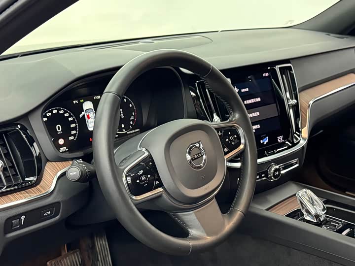 Фото 6 - Volvo S60