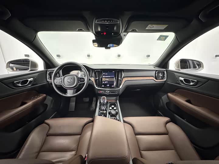 Фото 8 - Volvo S60