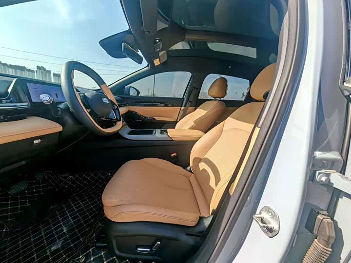 Фото 4 - Geely Galaxy L6