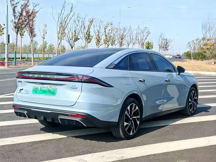 Фото 7 - Geely Galaxy L6