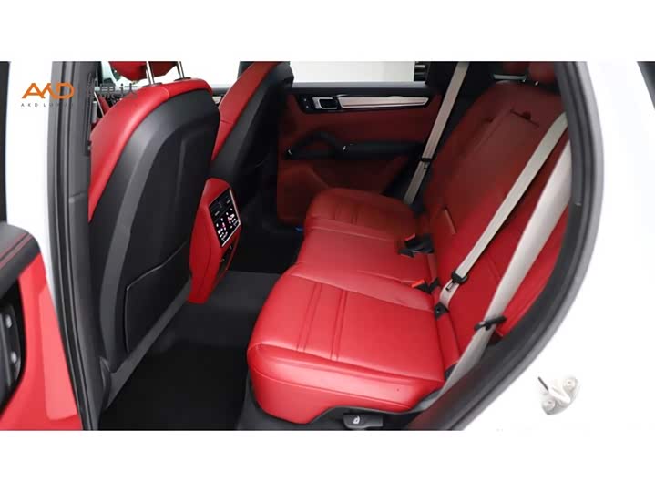 Фото 7 - Porsche Cayenne