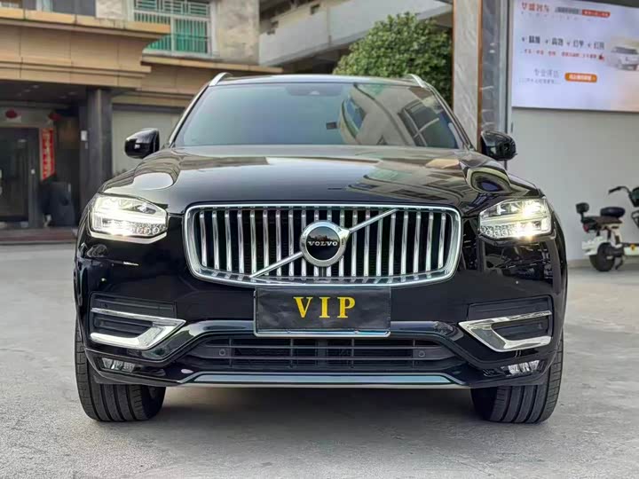 Фото 2 - Volvo XC90