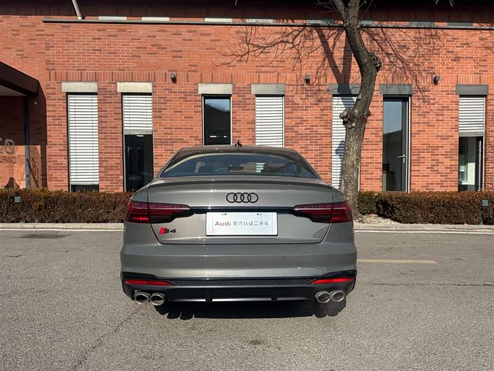 Фото 5 - Audi S4