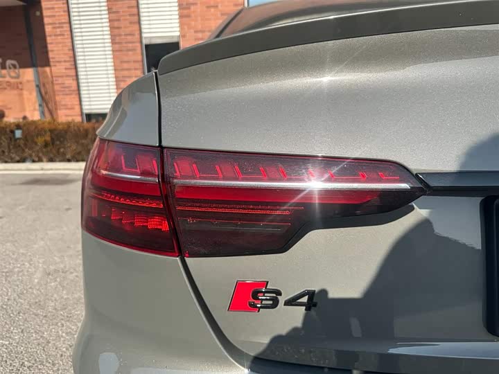 Фото 7 - Audi S4