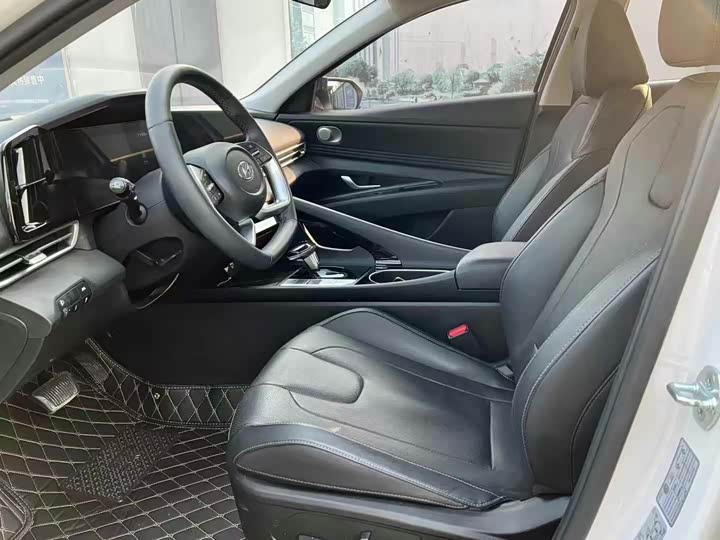 Фото 4 - Hyundai Elantra N line