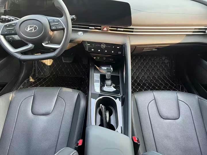 Фото 6 - Hyundai Elantra N line