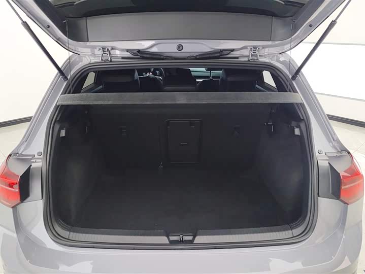 Фото 4 - Volkswagen Golf