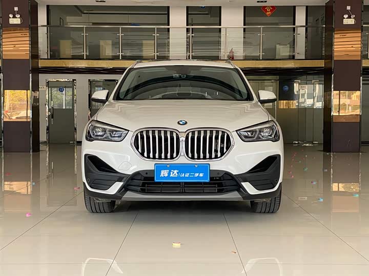 Фото 2 - BMW X1