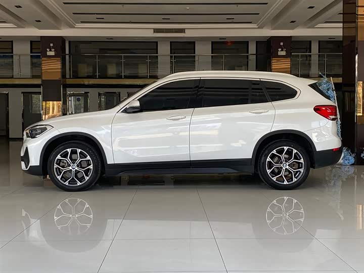 Фото 4 - BMW X1