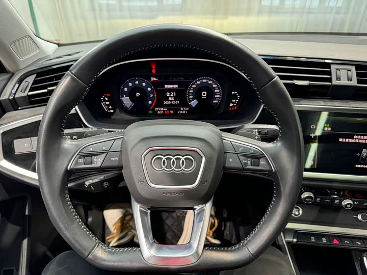 Фото 7 - Audi Q3