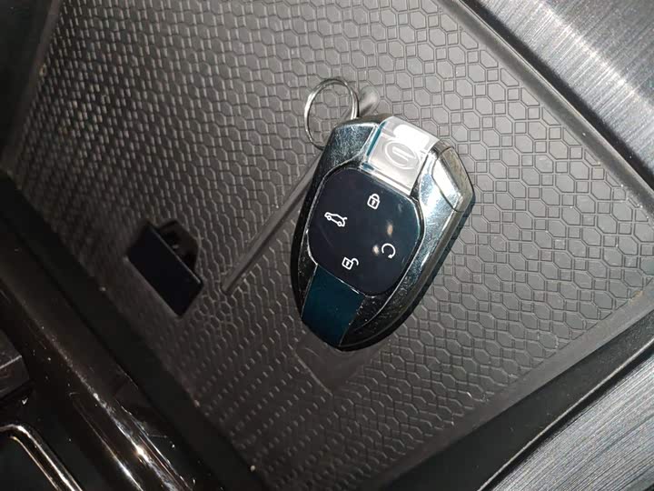 Фото 9 - GAC Trumpchi GS8