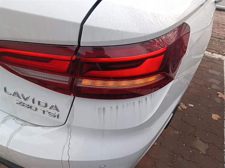 Фото 8 - Volkswagen Lavida