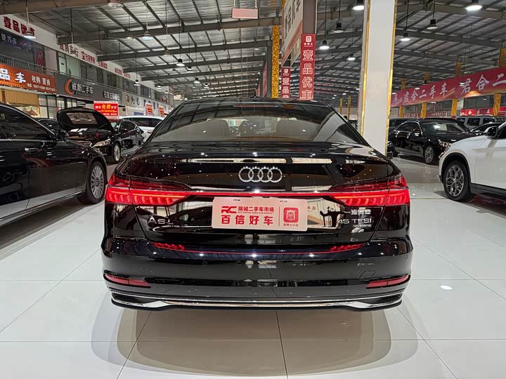 Фото 5 - Audi A6L