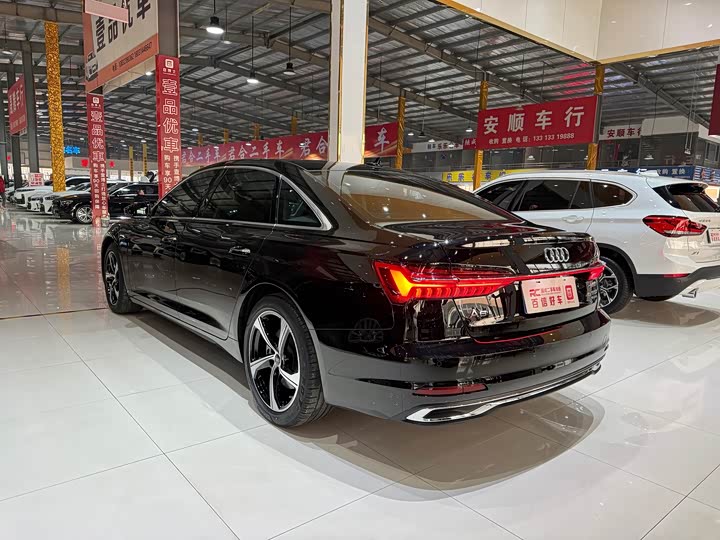 Фото 6 - Audi A6L