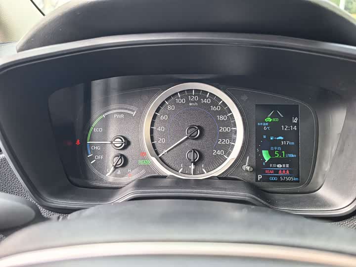 Фото 8 - Toyota Corolla