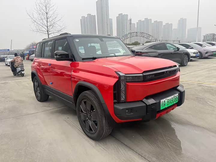 Фото 3 - Chery iCar 03T