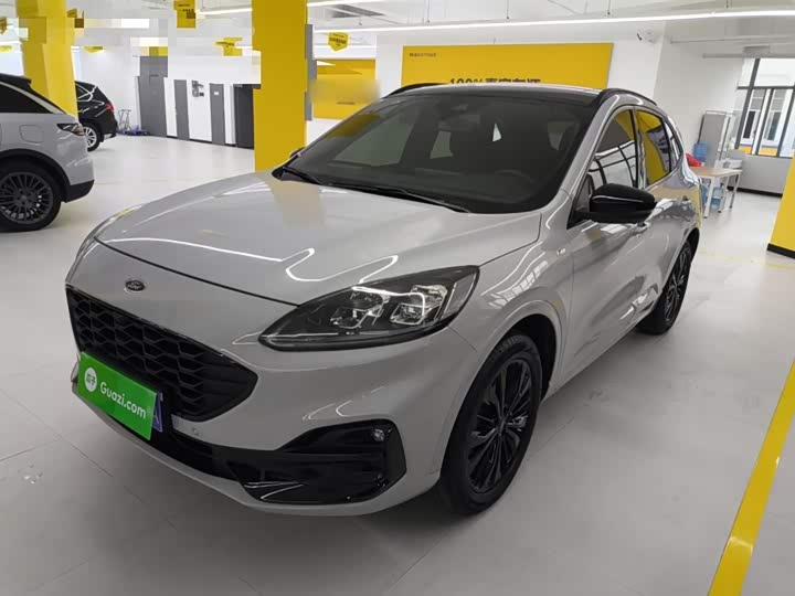 Фото 2 - Ford Escape