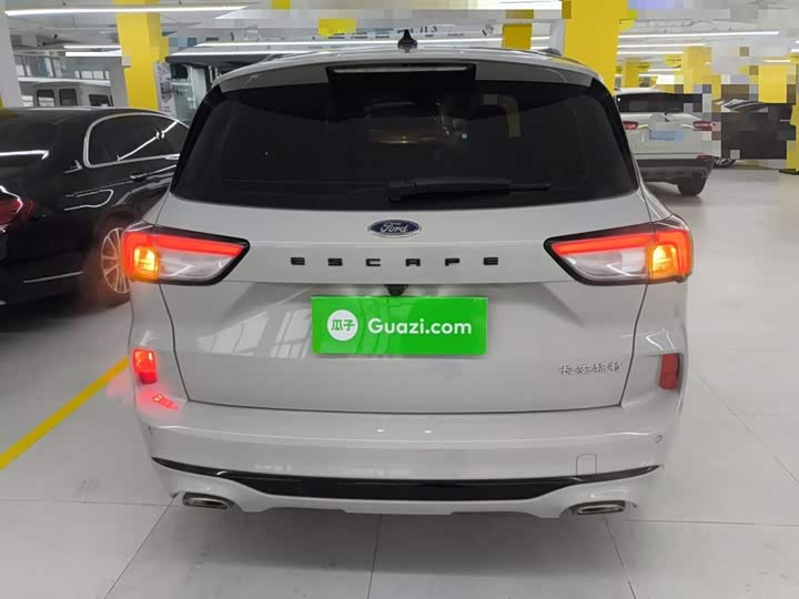 Фото 6 - Ford Escape