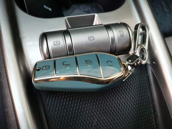 Фото 9 - BYD Dolphin