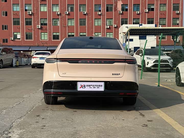 Фото 6 - Nissan N7