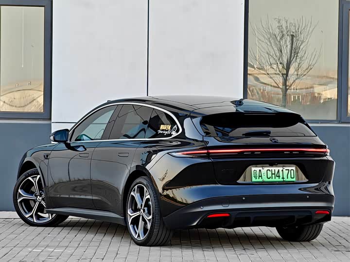 Фото 6 - Nio ET5T