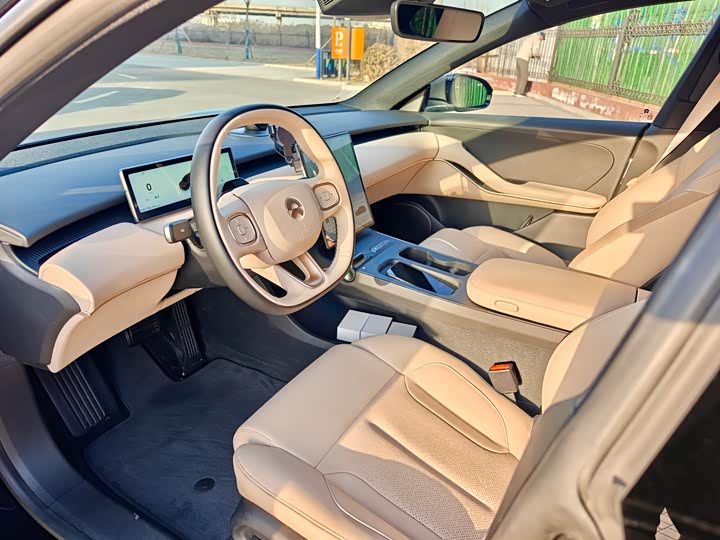 Фото 8 - Nio ET5T