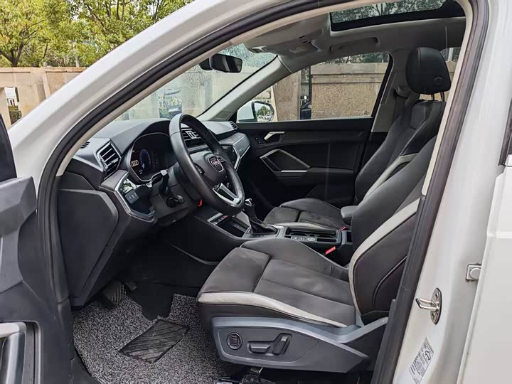 Фото 7 - Audi Q3