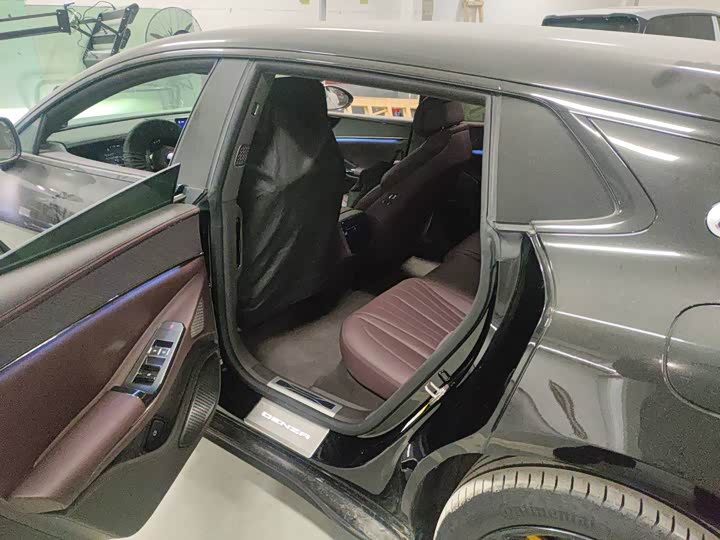 Фото 8 - Denza Z9GT