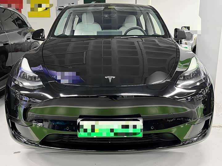 Фото 2 - Tesla Model Y