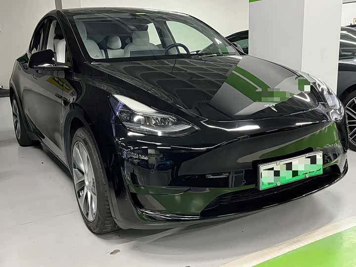 Фото 3 - Tesla Model Y