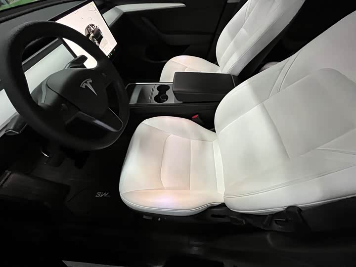 Фото 9 - Tesla Model Y