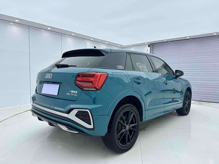 Фото 9 - Audi Q2L