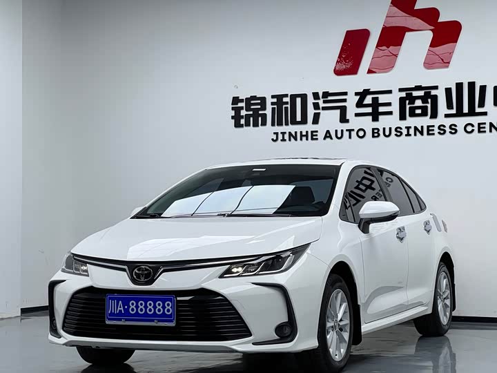 Фото 1 - Toyota Corolla