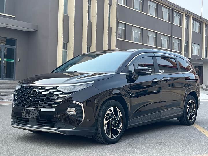 Фото 2 - Hyundai Custo