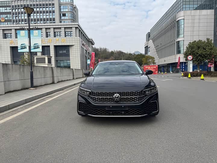 Фото 3 - Volkswagen Passat