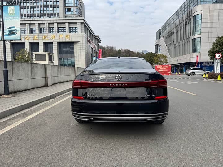 Фото 7 - Volkswagen Passat