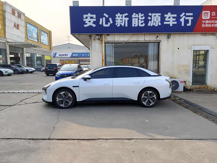 Фото 3 - XPeng Mona M03