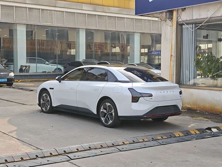 Фото 4 - XPeng Mona M03