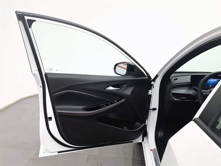 Фото 8 - Buick Verano