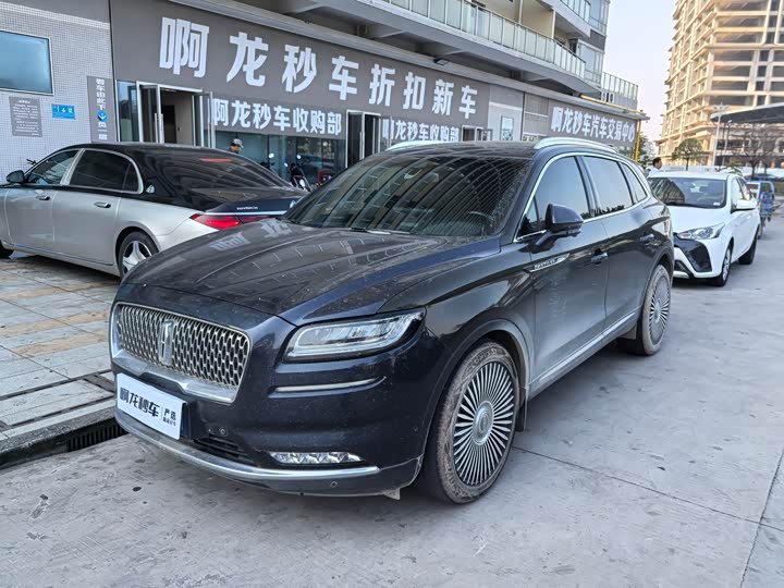 Фото 1 - Lincoln Nautilus