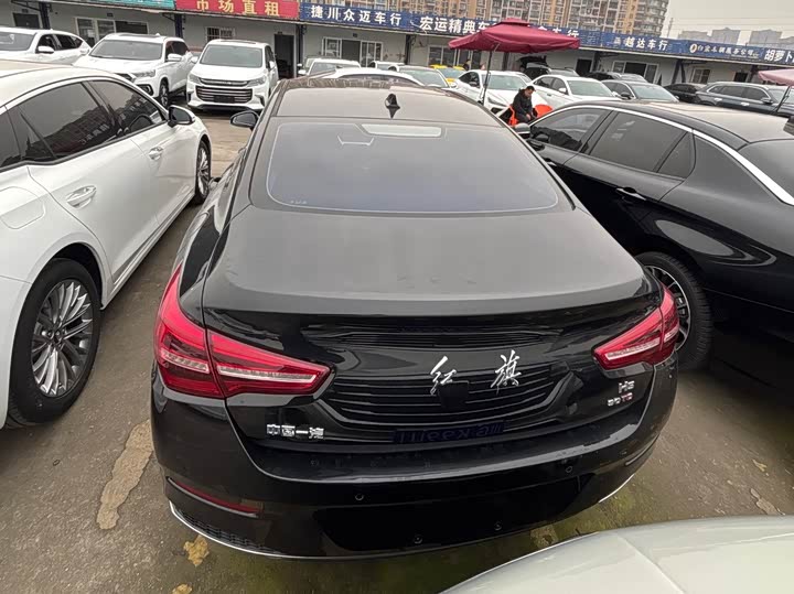 Фото 4 - Hongqi H5