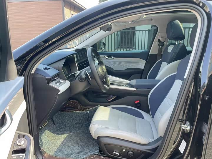 Фото 4 - Geely Preface