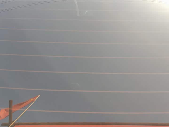 Фото 4 - Hongqi E-QM5