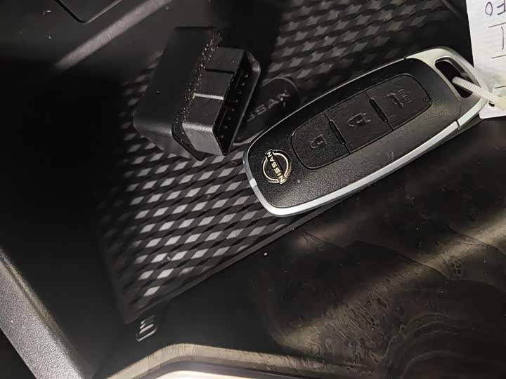 Фото 9 - Nissan Teana