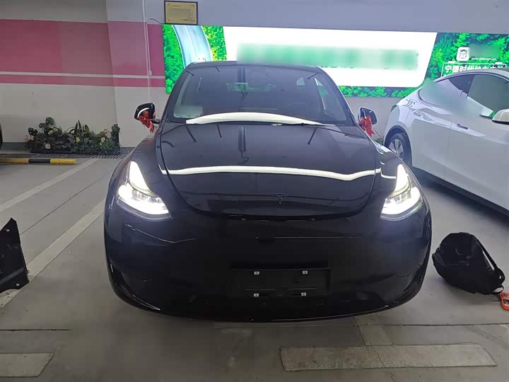 Фото 3 - Tesla Model Y