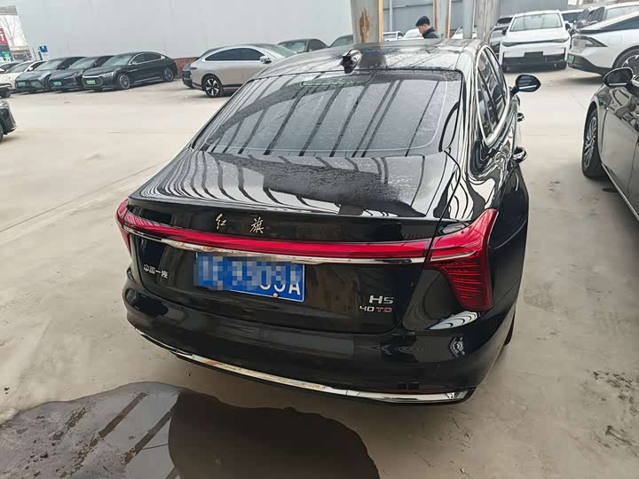 Фото 8 - Hongqi H5