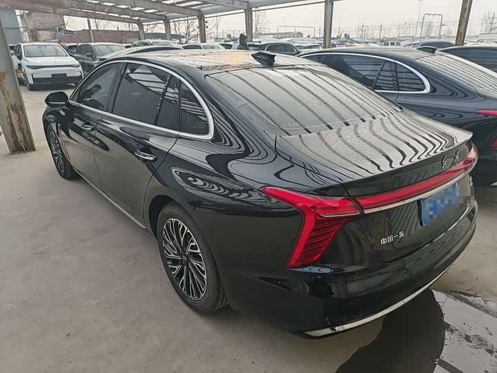 Фото 9 - Hongqi H5
