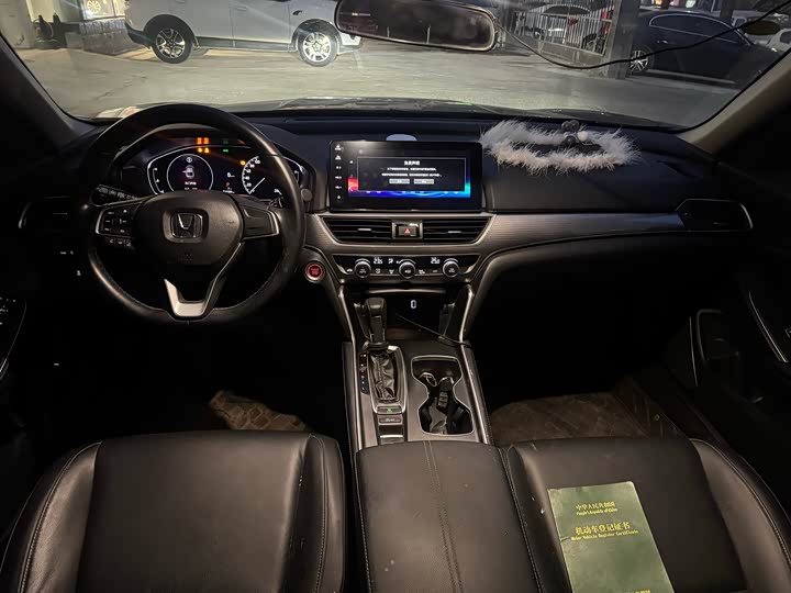 Фото 6 - Honda Accord