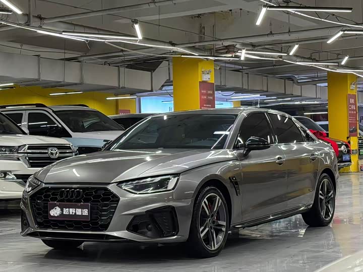 Фото 3 - Audi A4L